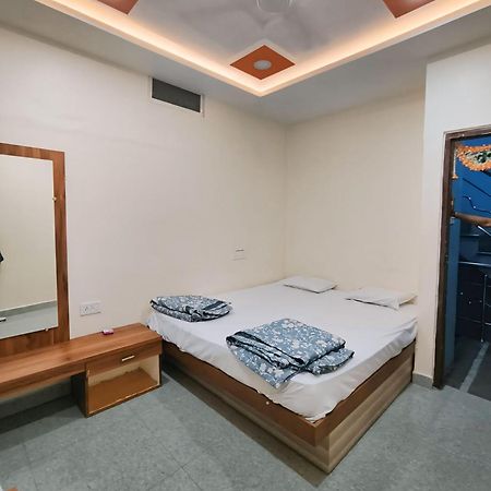 Shree Trilokeshwar Guesthouse Ujjain Ngoại thất bức ảnh