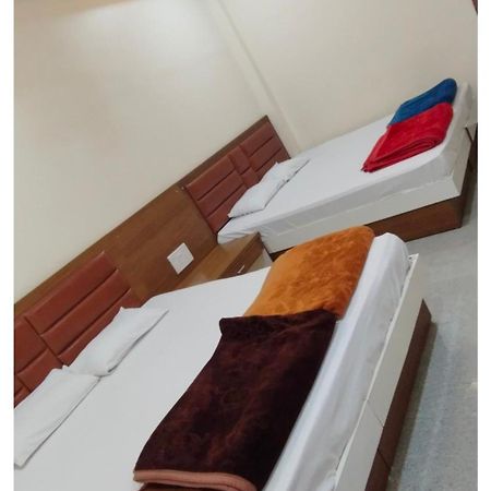 Shree Trilokeshwar Guesthouse Ujjain Ngoại thất bức ảnh