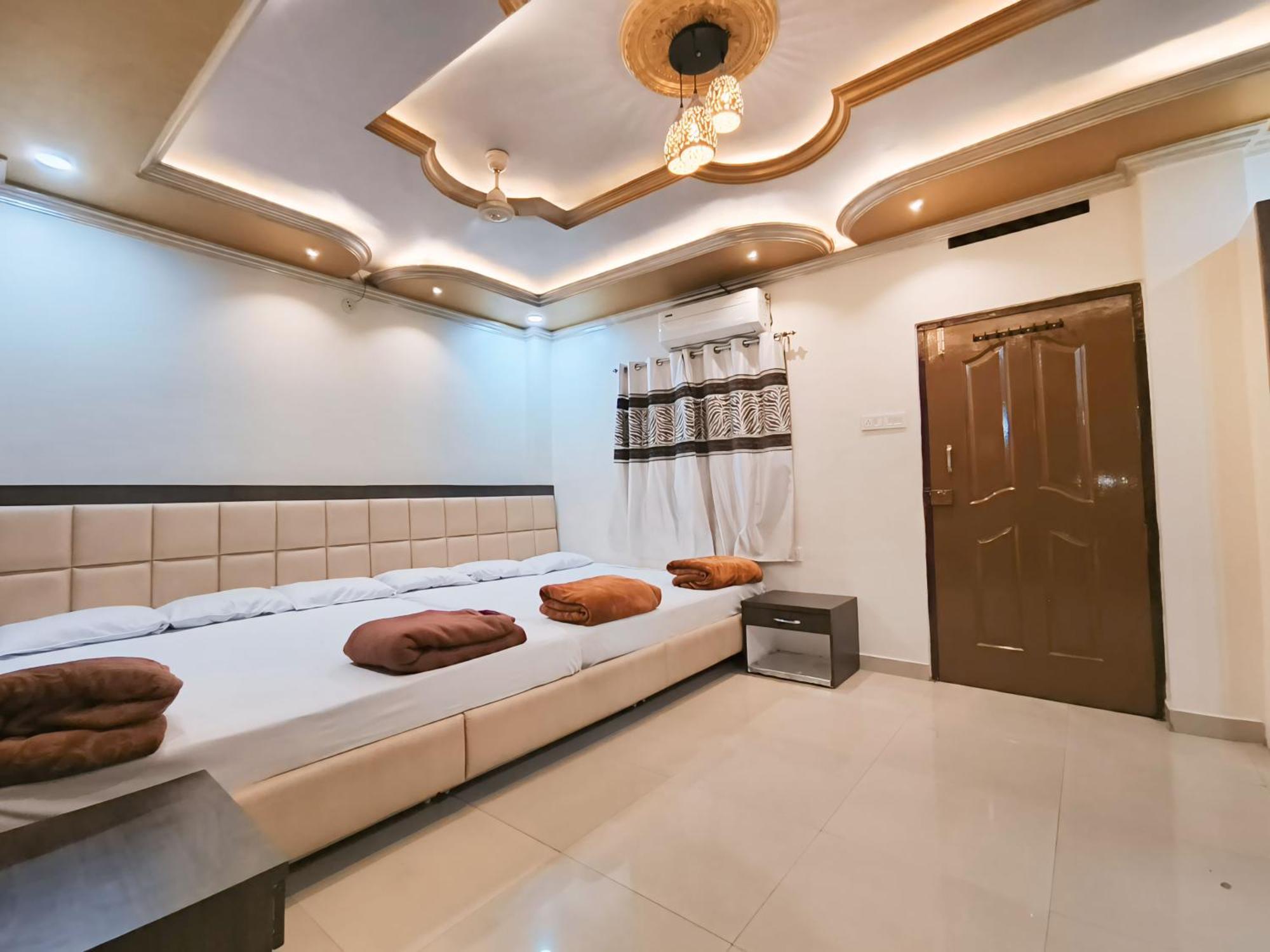 Shree Trilokeshwar Guesthouse Ujjain Ngoại thất bức ảnh