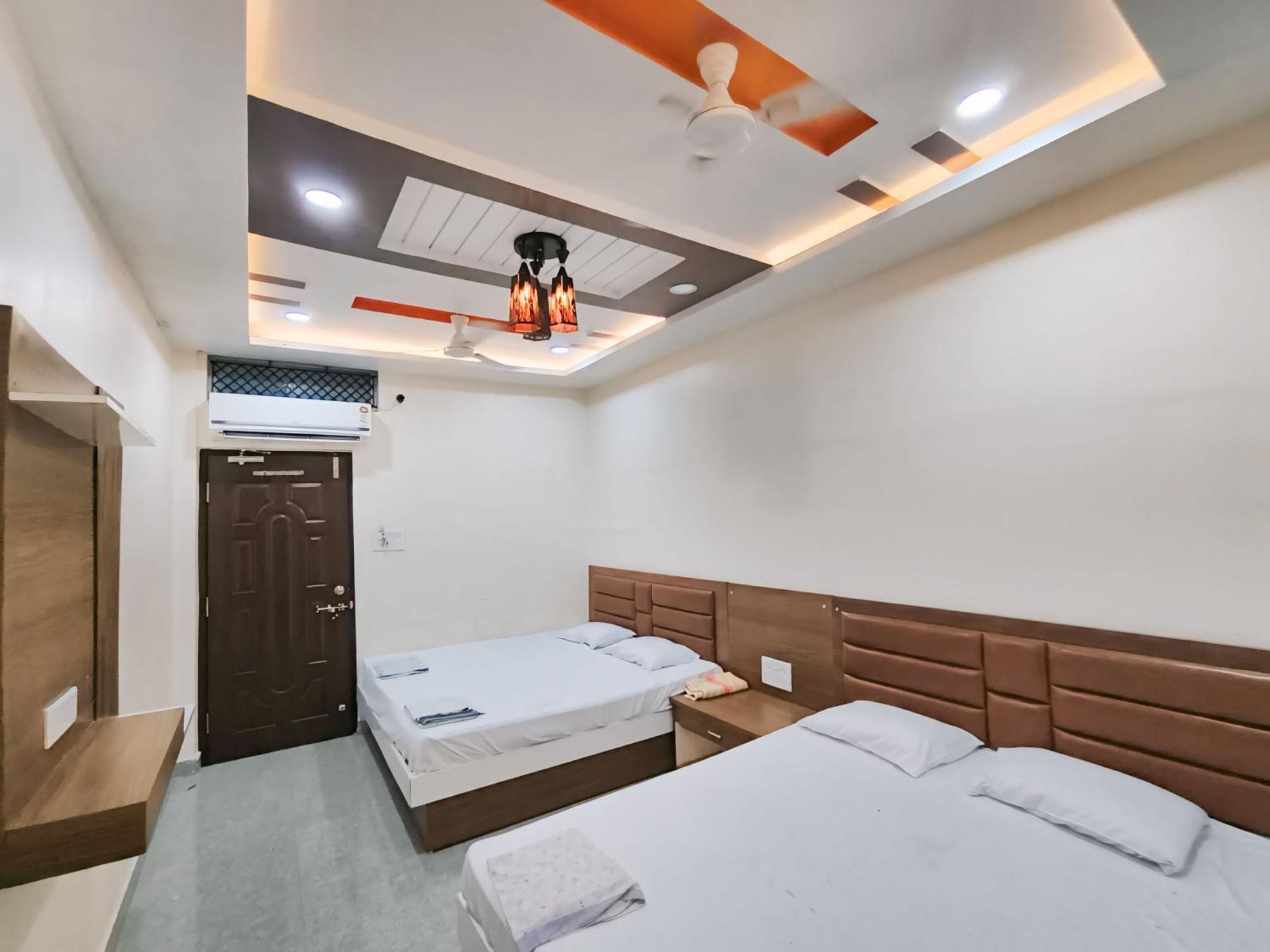 Shree Trilokeshwar Guesthouse Ujjain Ngoại thất bức ảnh