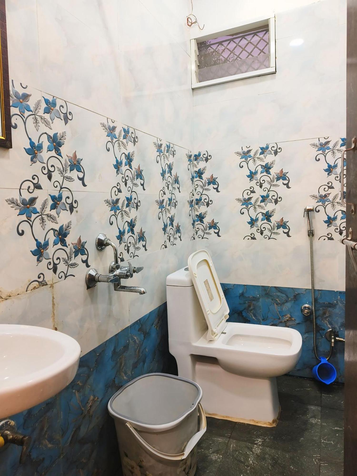 Shree Trilokeshwar Guesthouse Ujjain Ngoại thất bức ảnh